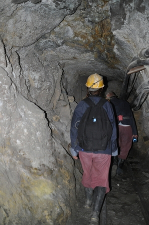 ポトシの鉱山ツアーもはじめはちょっとした探検気分